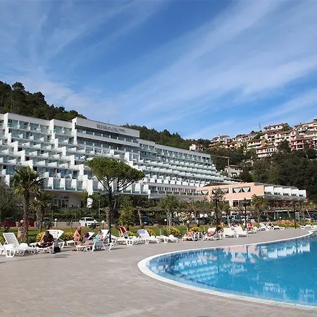 Mimosa - Lido Palace 4*