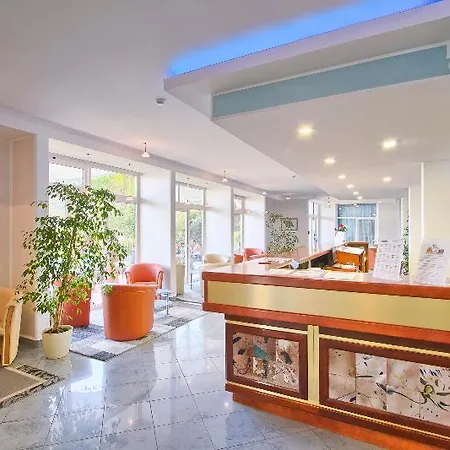 Mimosa - Lido Palace Otel