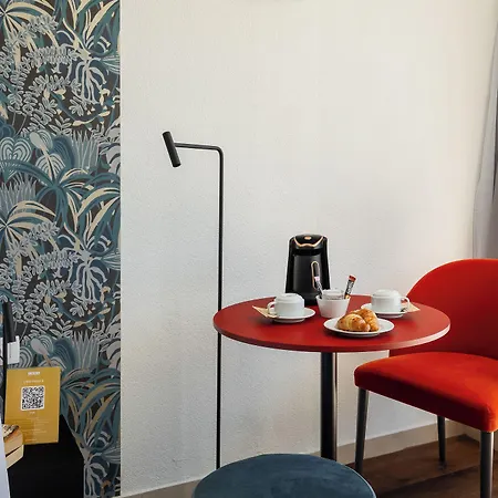 Mimosa Hotel